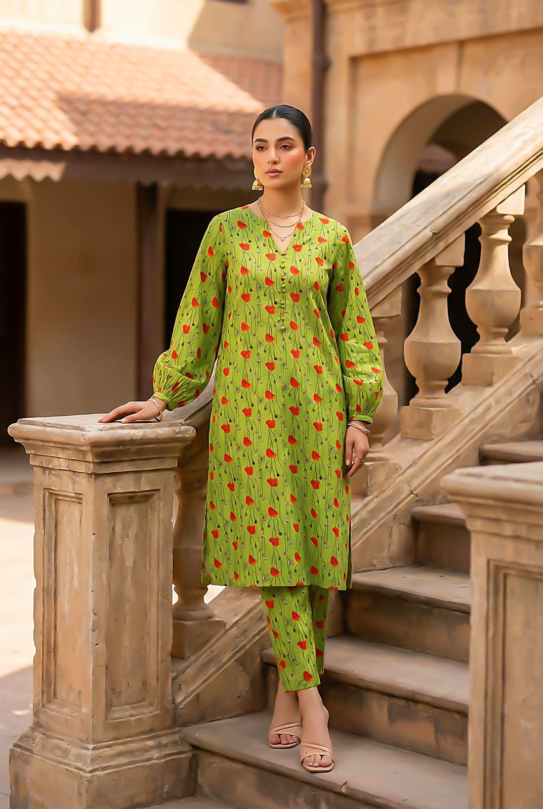 Odhni Unstitched