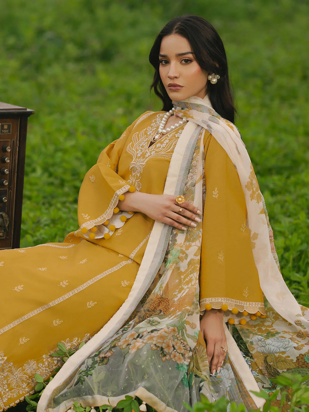 IZEL Unstitched